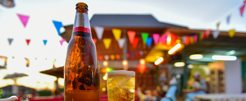 pub drinks in the sun